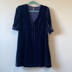 Free people velvet tunic size large. Worn once